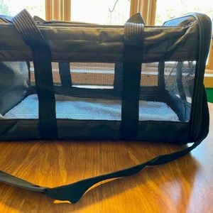 Sherpa Airline Approved Deluxe Pet Carrier Medium Black